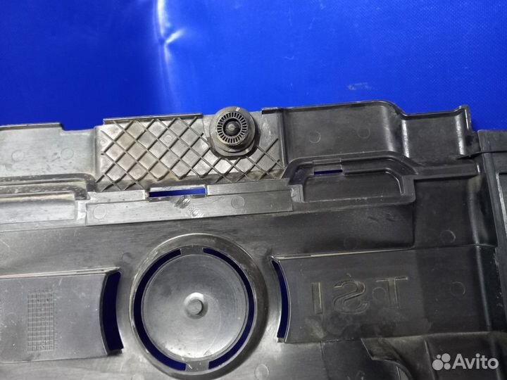 Декоративная крышка двигателя Volkswagen jetta 6