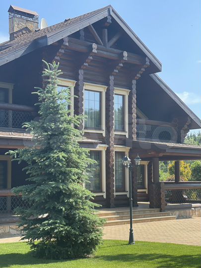 Дом 245 м² на участке 2 га