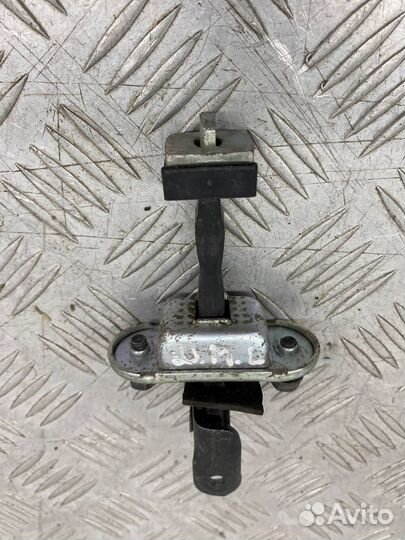 Б/У ограничитель двери задний левый Daewoo Matiz