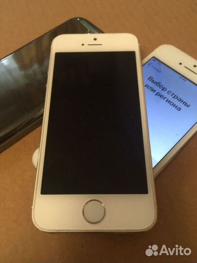 На запчасти телефон iPhone 5S