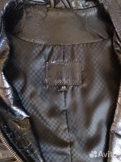 Продам натуральный лакированный плащ, размер 46