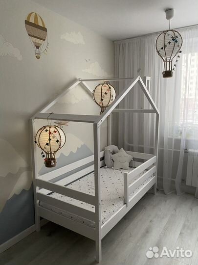 Воздушный шар с корзиной