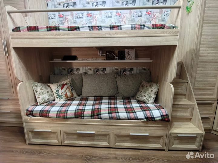 Двухъярусная кровать