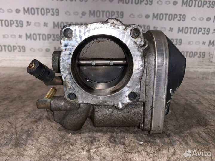 Дроссельная заслонка Volkswagen Passat 1.6 I BSE