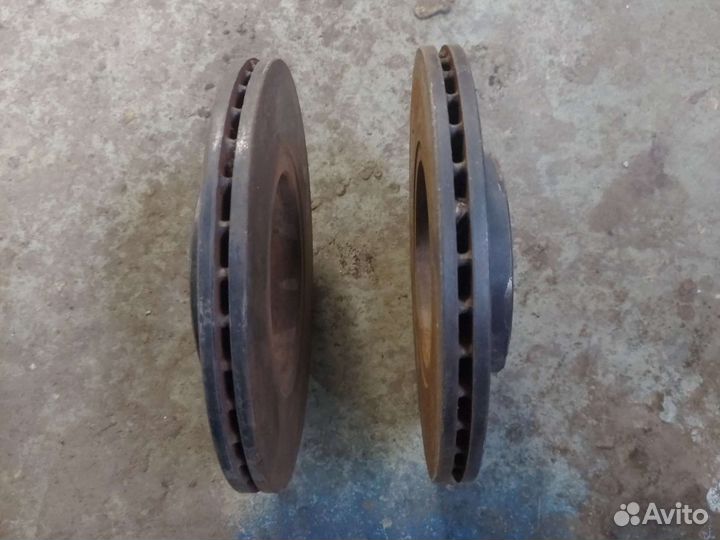 Тормозной диск на ниссан ноте Е11