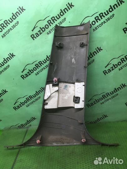 Обшивка стойки Nissan Primera (P11) II рестайлинг