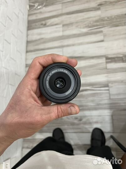 Объектив canon 40 mm
