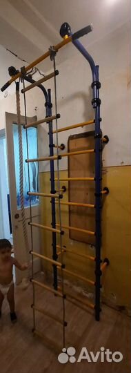 Турник настенный Детская шведская стенка