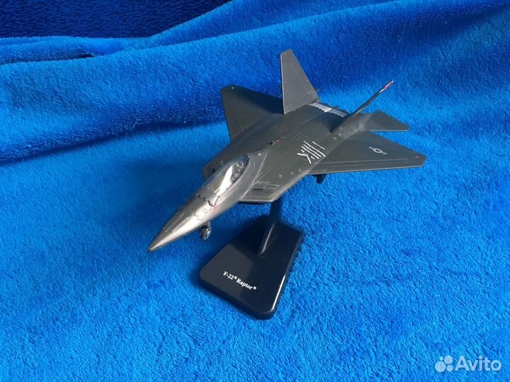 Масштабная модель F-22 разборная