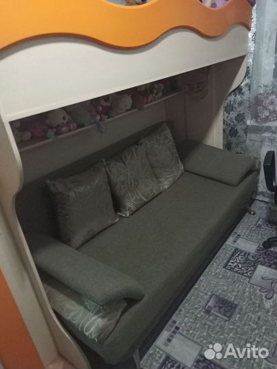 Детская кровать двухъярусная с матрасом