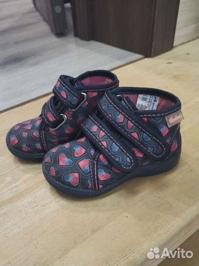 Кроссовки текстильные