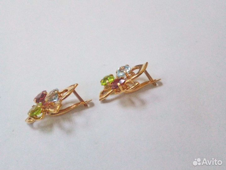 Золотые серьги