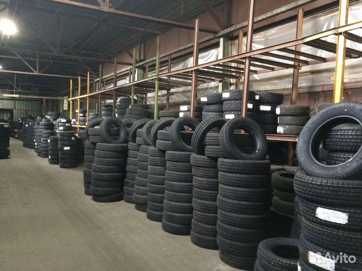 Roadstone N'Fera SU1 245/40 R20