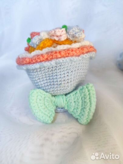 Кукла - букет вязаная игрушка