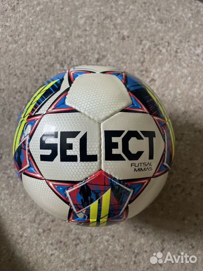 Футбольный мяч профессиональный