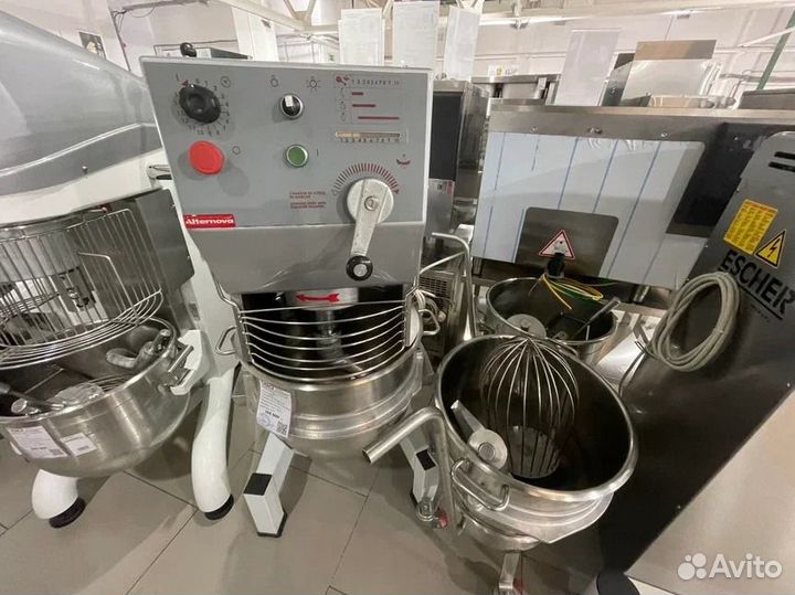 Миксер планетарный Electrolux BMX60S + 2 дежи + те