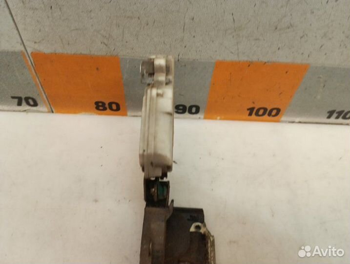 Замок двери передней правой Nissan Almera N16 1.8