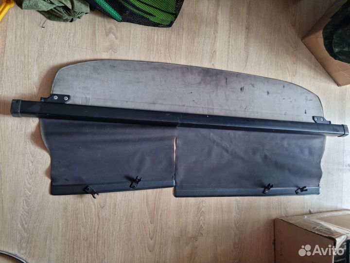 Toyota Corolla Fielder E120 полка багажника