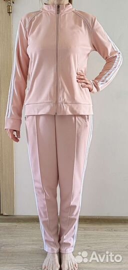 Спортивный костюм женский