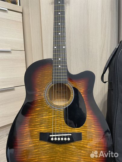 Акустическая гитара
