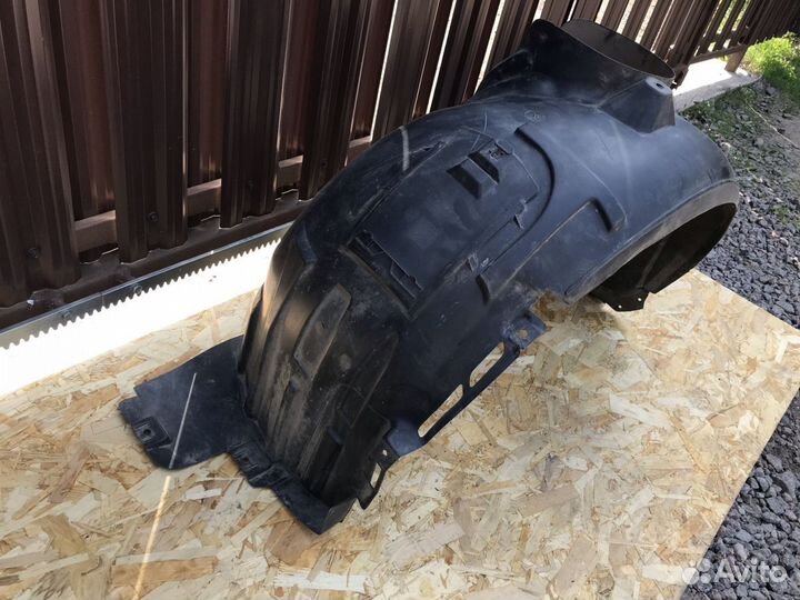 Локер передний левый Mercedes W246 B-Klasse