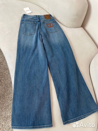 Джинсы valentino