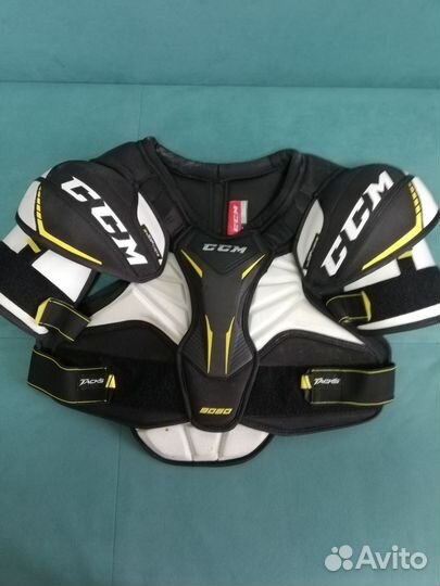 Хоккейная форма (Краги, нагрудник,шорты и другое)