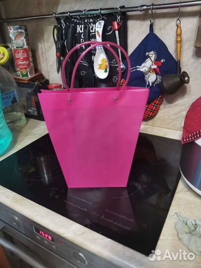 Пластиковые пакеты для подаркоа