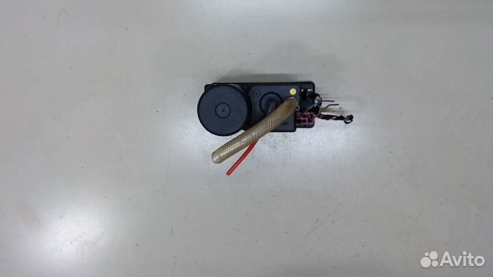 Компрессор центрального замка Audi A4 (B5), 1995