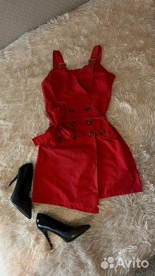 Платье красное