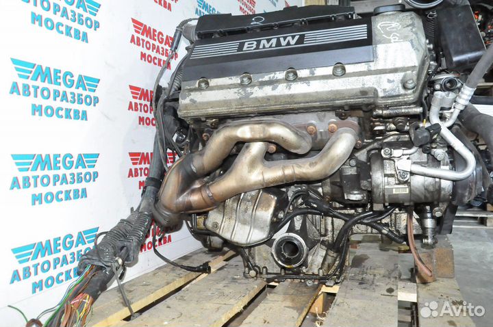 Двигатель M62B44