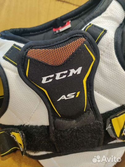 Нагрудник хоккейный ccm yth