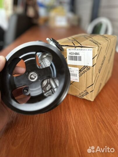 Насос гур Lexus 570 / LC 200 44310-60641