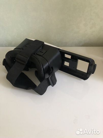 Очки виртуальной реальности для смартфона