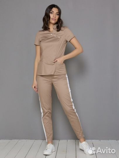 Хирургический медицинский костюм