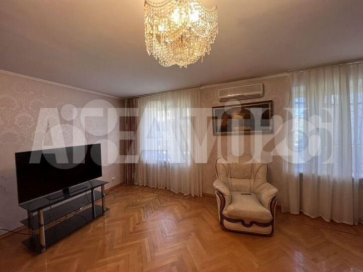 3-к. квартира, 125 м², 3/10 эт.