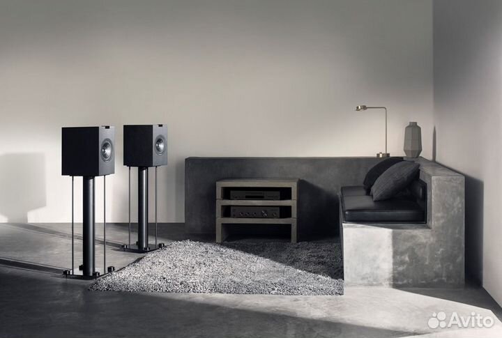 Акустика полочная KEF Q350 Black