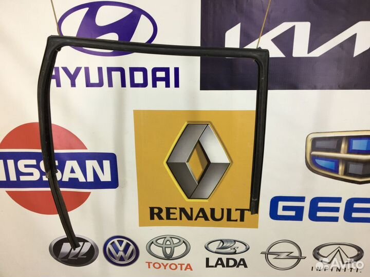 Уплотнитель проема стекла двери перед renault duster Прав
