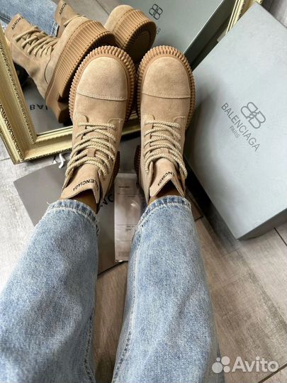 Продам натуральные ботинки