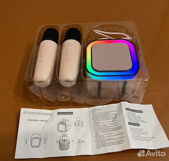 Музыкальная мини-колонка с микрофонами новая