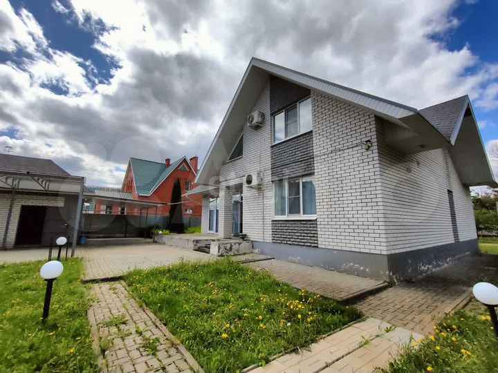 Коттедж 223,7 м² на участке 14,3 сот.