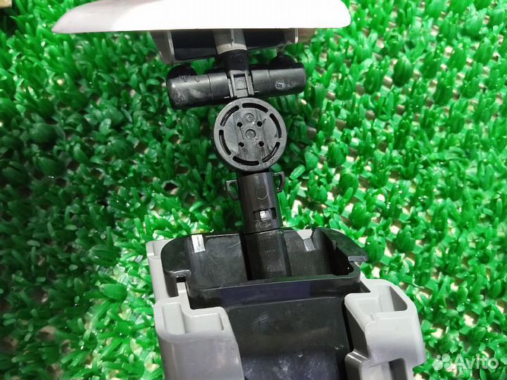 Форсунка омывателя фар левая Mitsubishi Pajero Spo