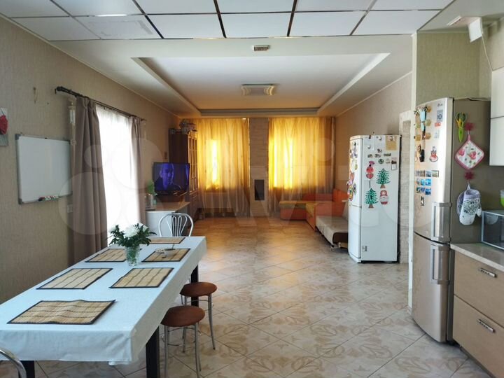 Дом 230 м² на участке 17 сот.