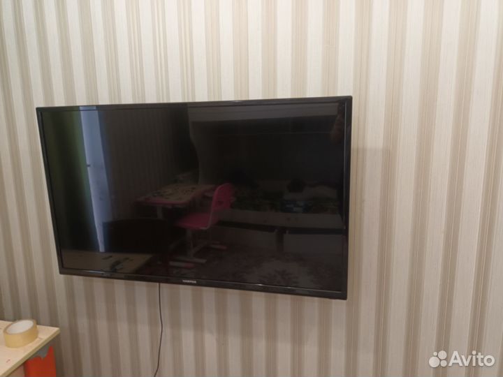 Телевизор SMART tv бу диагональ 43