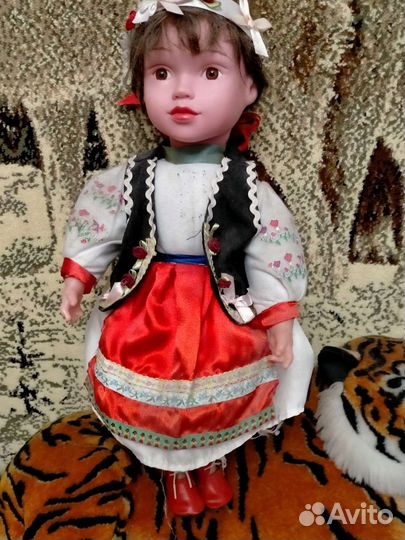 Кукла старая