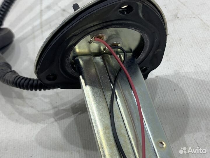 Датчик уровня топливного бака Mitsubishi Outlander