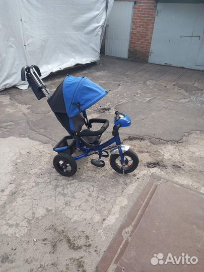 Трехколесный велосипед