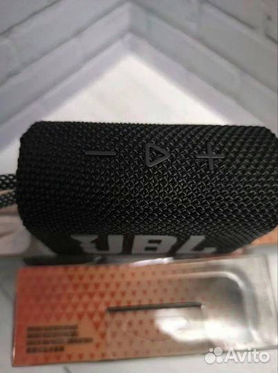 Колонка JBL GO3