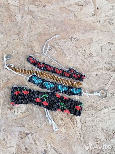 Украшения из бисера