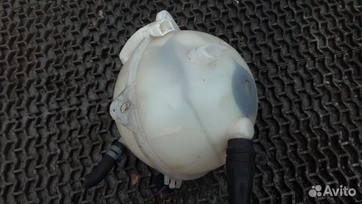 Бачок расширительный Volkswagen Bora 2004